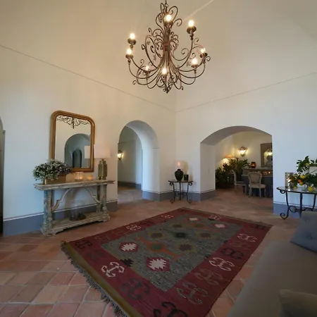 Modern & Private In Unique Location, Pool And Sunset Terrace