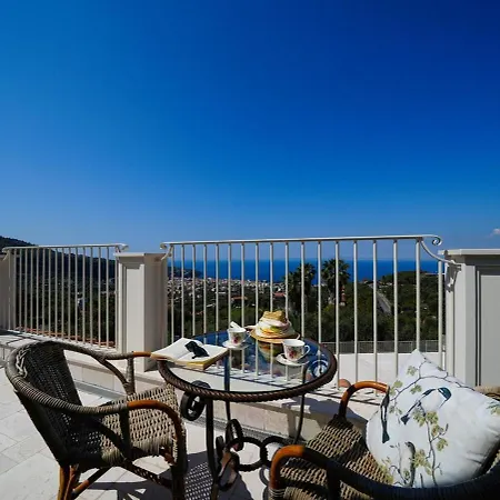 Modern & Private In Unique Location, Pool And Sunset Terrace