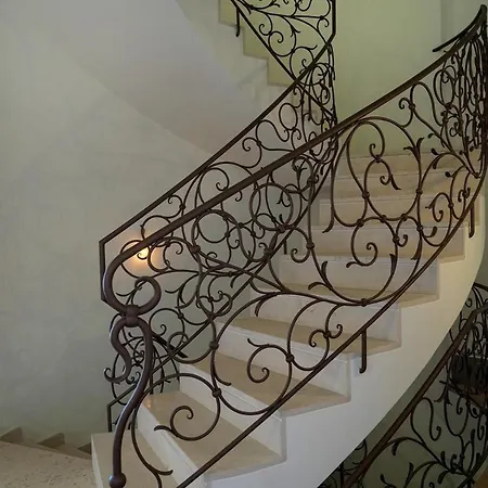 Modern & Private In Unique Location, Pool And Sunset Terrace סורנטו