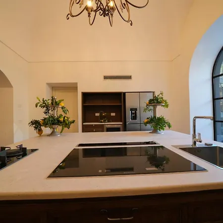 Modern & Private In Unique Location, Pool And Sunset Terrace * סורנטו