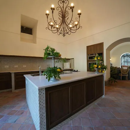 Modern & Private In Unique Location, Pool And Sunset Terrace * סורנטו