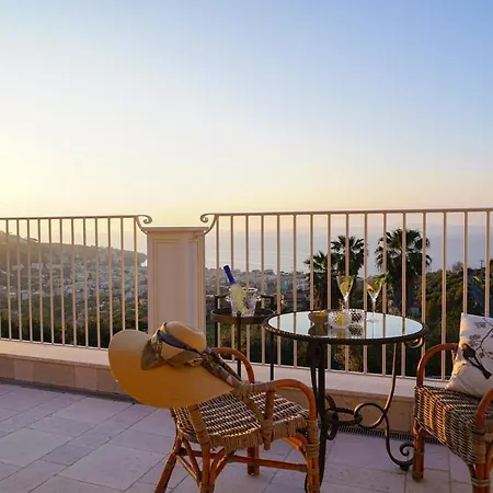 Modern & Private In Unique Location, Pool And Sunset Terrace